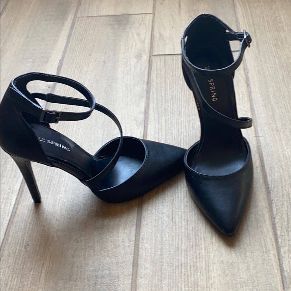 Pointy heels